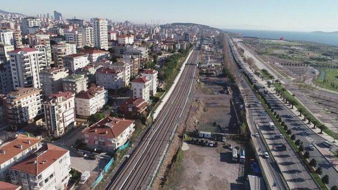 Halkalı-Gebze banliyö hattında sona yaklaşıldı Halkalı-Gebze banliyö hattında sona yaklaşıldı