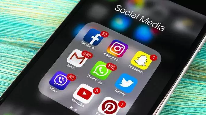 instagram whatsapp facebook çöktü mü?