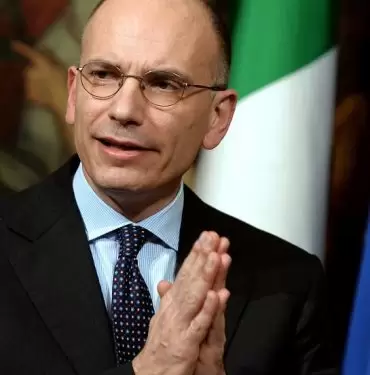 Pompeo ve Çavuşoğlu NATO toplantısında gerildi! 10 deneme