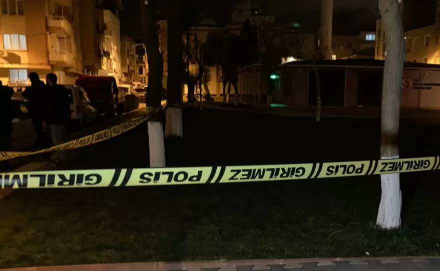 İzmir'de parkta feci ölüm: Furkan Hanoğlu yaşamını yitirdi