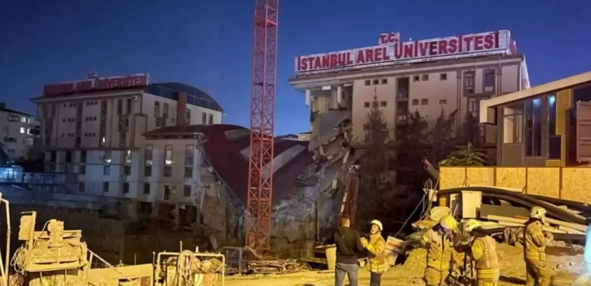 Küçükçekmece Kaymakamlığı'ndan Son Dakika Arel Üniversitesi Açıklaması: 'Olası Bir Afet Durumuna Karşı Elektrik, Su ve Doğalgaz Akışları Kesilmiştir' 2 Küçükçekmece Kaymakamlığı'ndan Son Dakika Arel Üniversitesi Açıklaması: 'Olası Bir Afet Durumuna Karşı Elektrik, Su ve Doğalgaz Akışları Kesilmiştir'