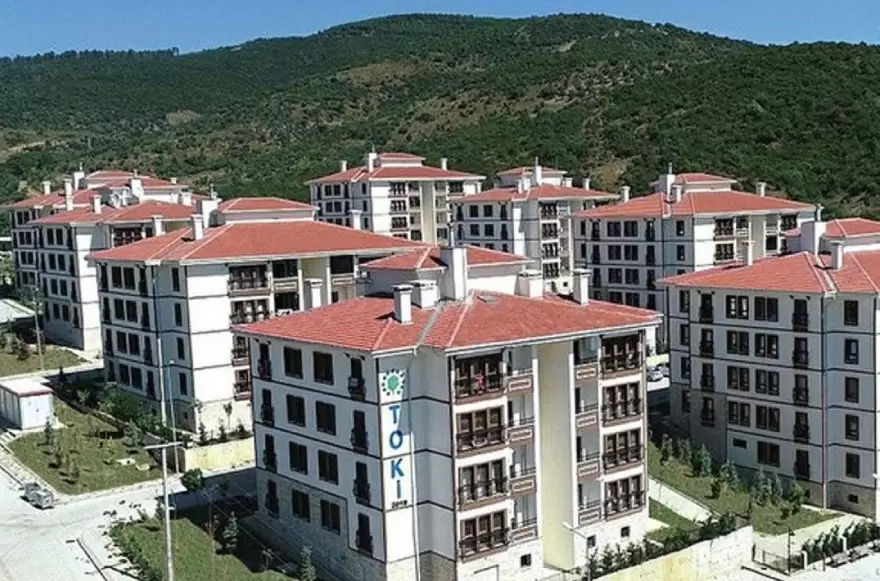 Yeni Evim Ödeme Planı Ortaya Çıktı: 0,69 Oranı İle 1 Milyon TL Kredi Çekerseniz Ne Kadar Ödersiniz? İşte Aylık Taksitler